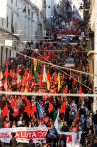 Greve Geral - Lisboa - manifestantes em Lisboa durante a Greve Geral de 24 de Novembro de 2011.